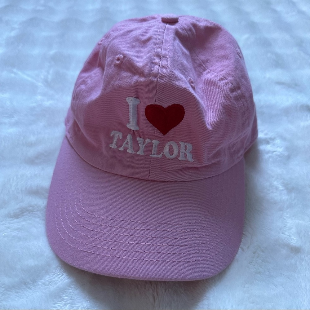 Taylor Swift Bundle! - Picture 5 of 8